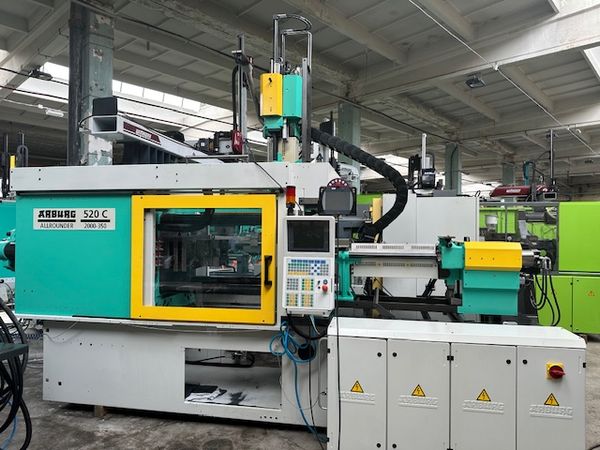 Arburg 520C 2000-350/150 / Linia produkcyjna z robotem Wittmann W731