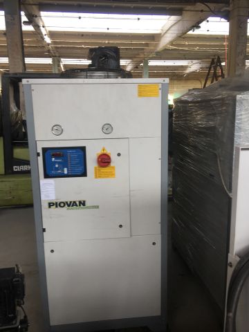 Wytwornica wody lodowej (Chiller) - Piovan CH380 / Perfekcyjny stan techniczny