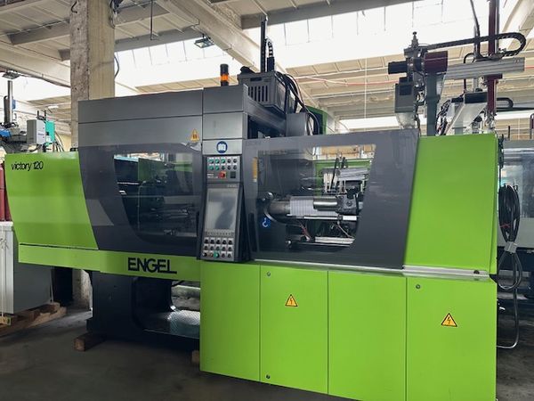 Engel Victory 330/120 Tech Ecodrive / Linia produkcyjna z robotem Engel Viper 12 